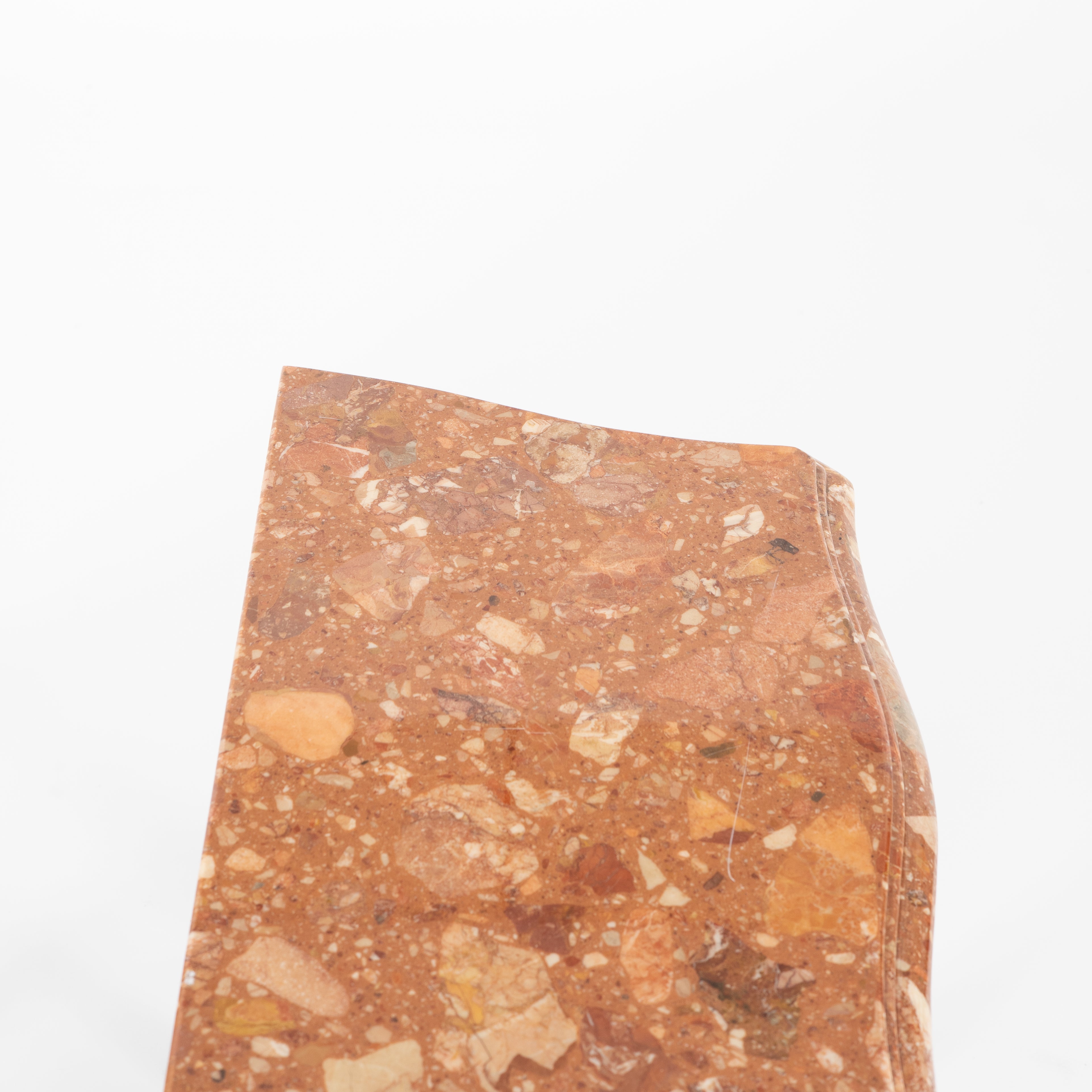 Coppia comodini in bois de roise, bronzo e marmo -xx secolo-