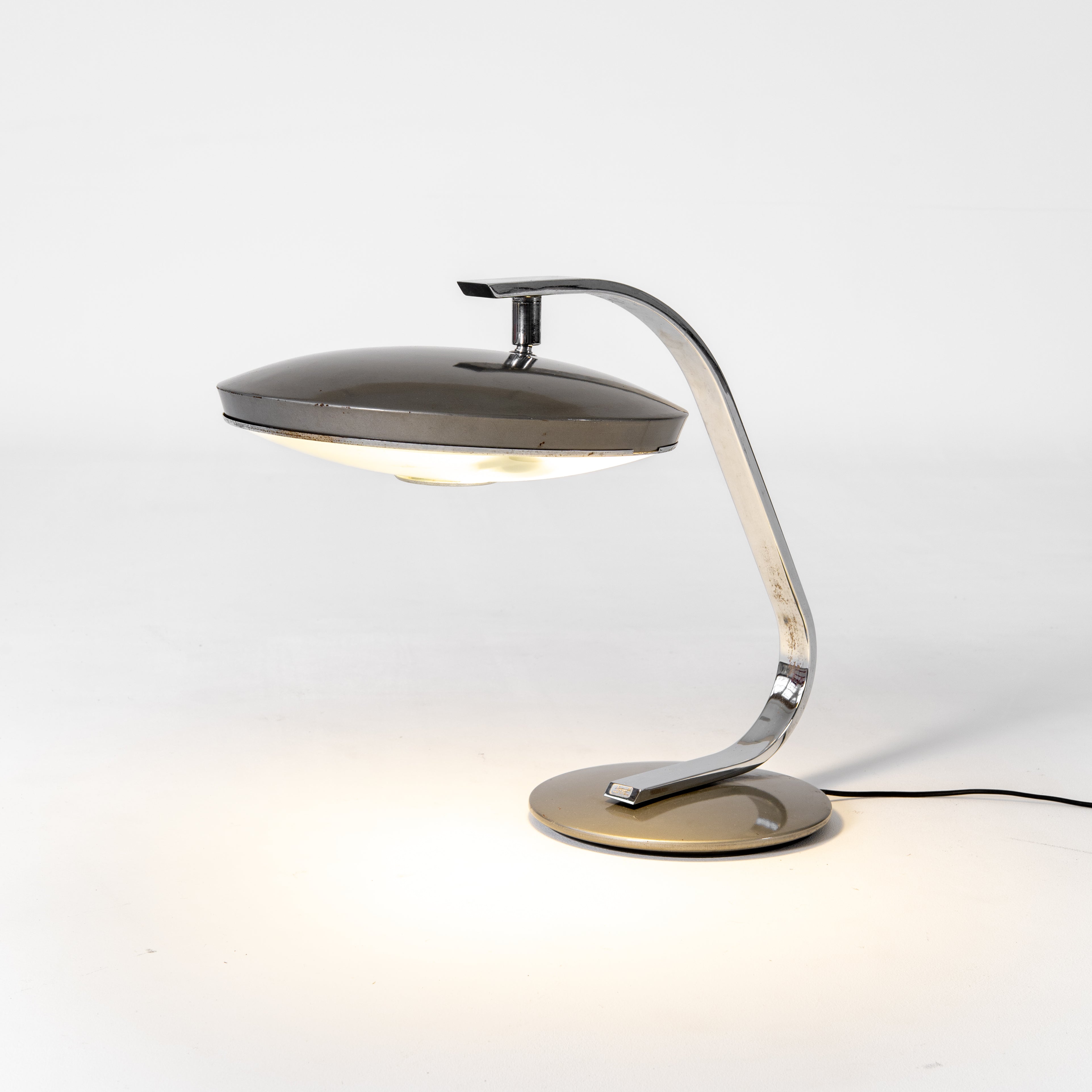 LAMPADA DA TAVOLO "FASE"