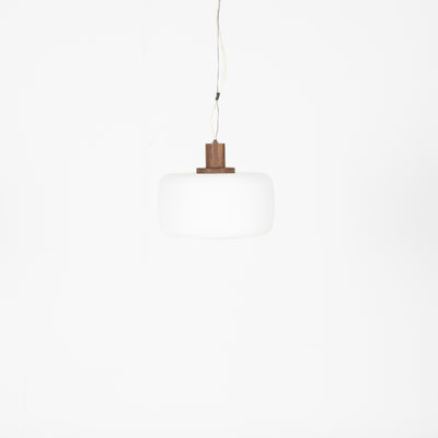 Lampadario in vetro opalino e noce 1950-1960