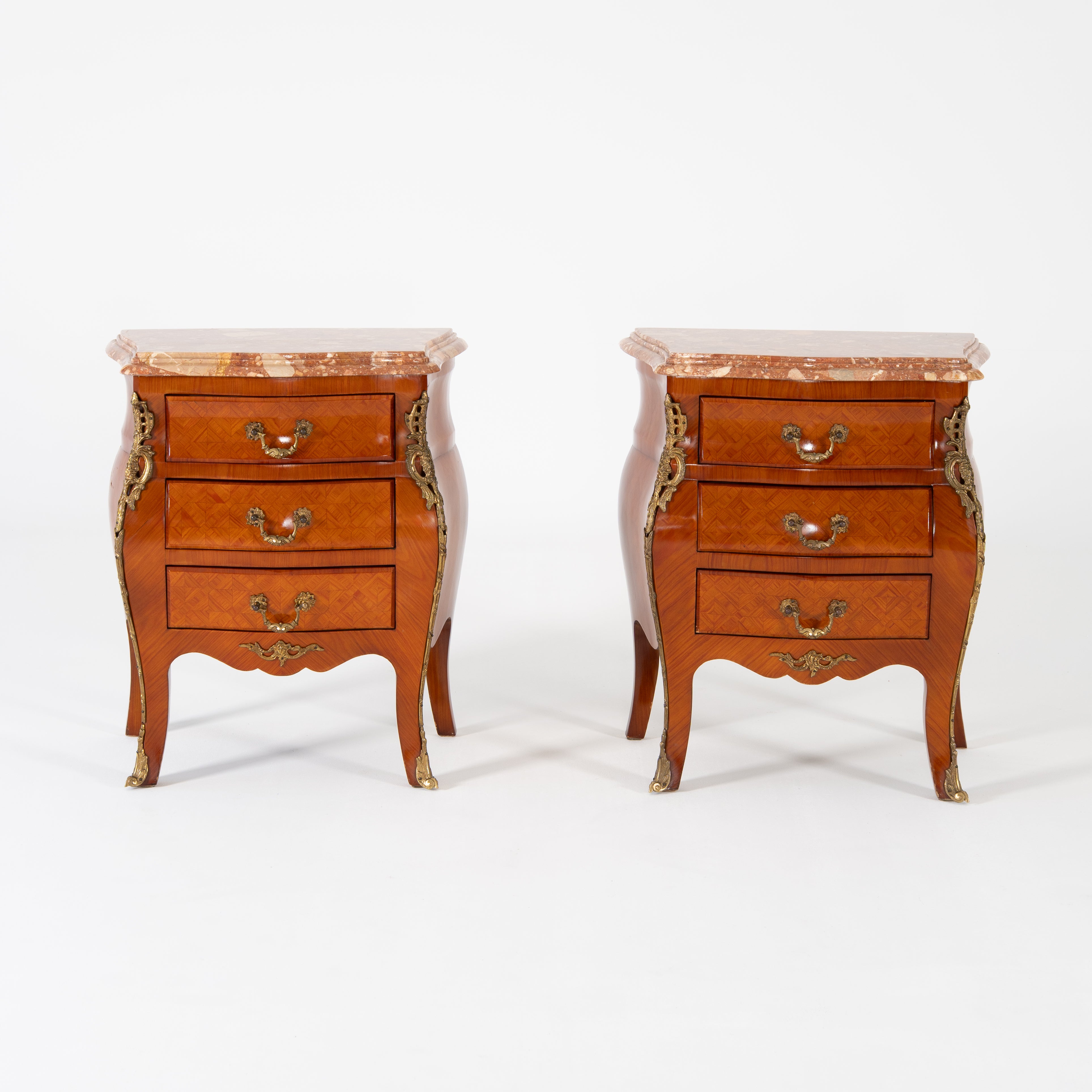 Coppia comodini in bois de roise, bronzo e marmo -xx secolo-